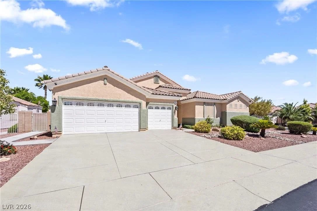 9662 Exquisite Plains Street photo 4