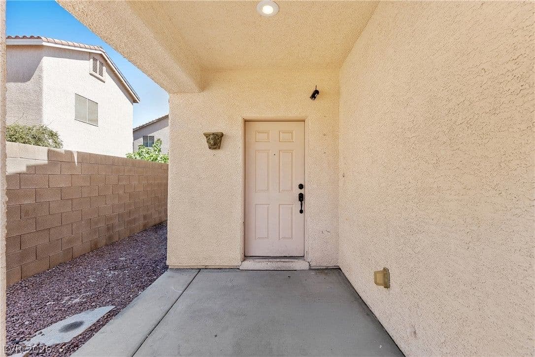 8934 Deep Ridge Court photo 4