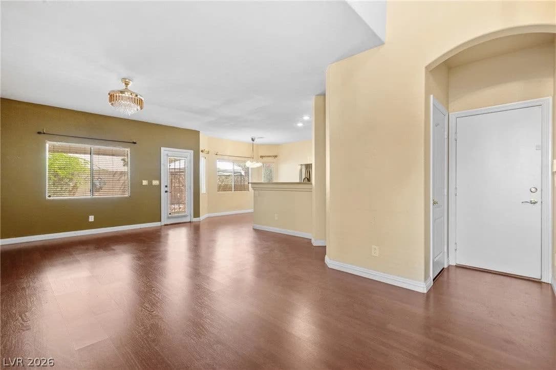 8934 Deep Ridge Court photo 3