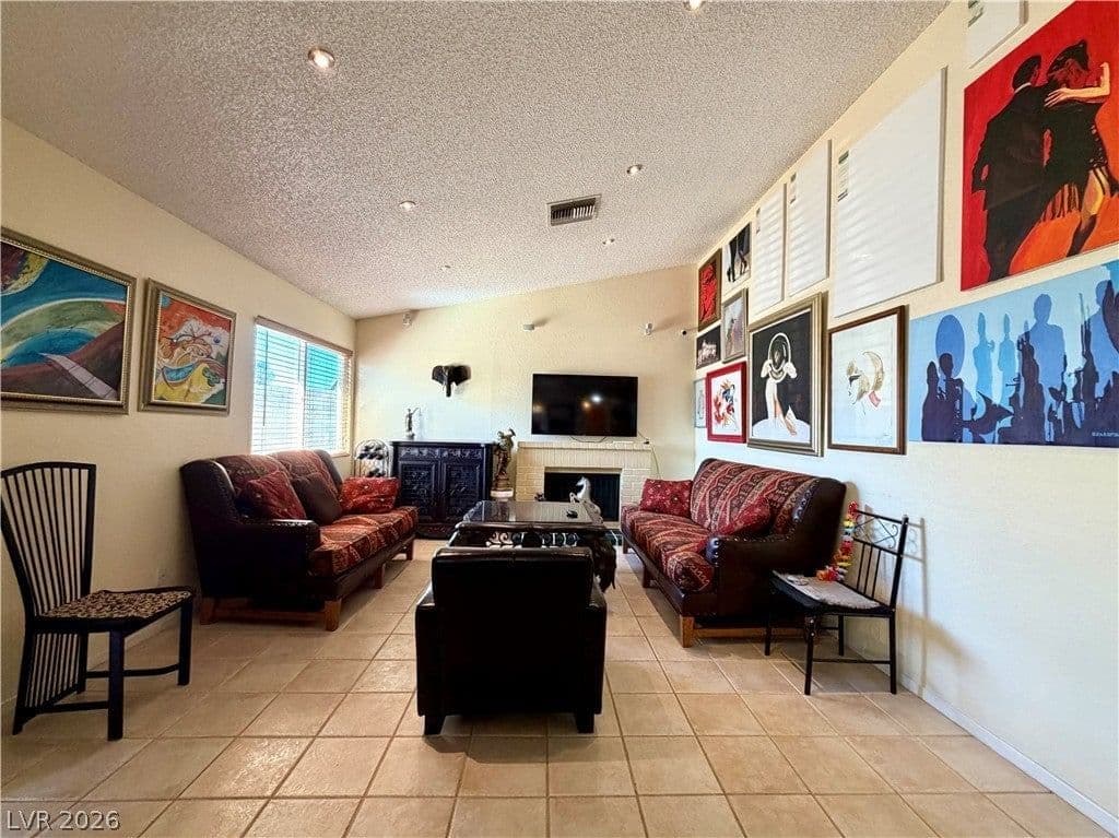 6752 Arroyo Avenue photo 4