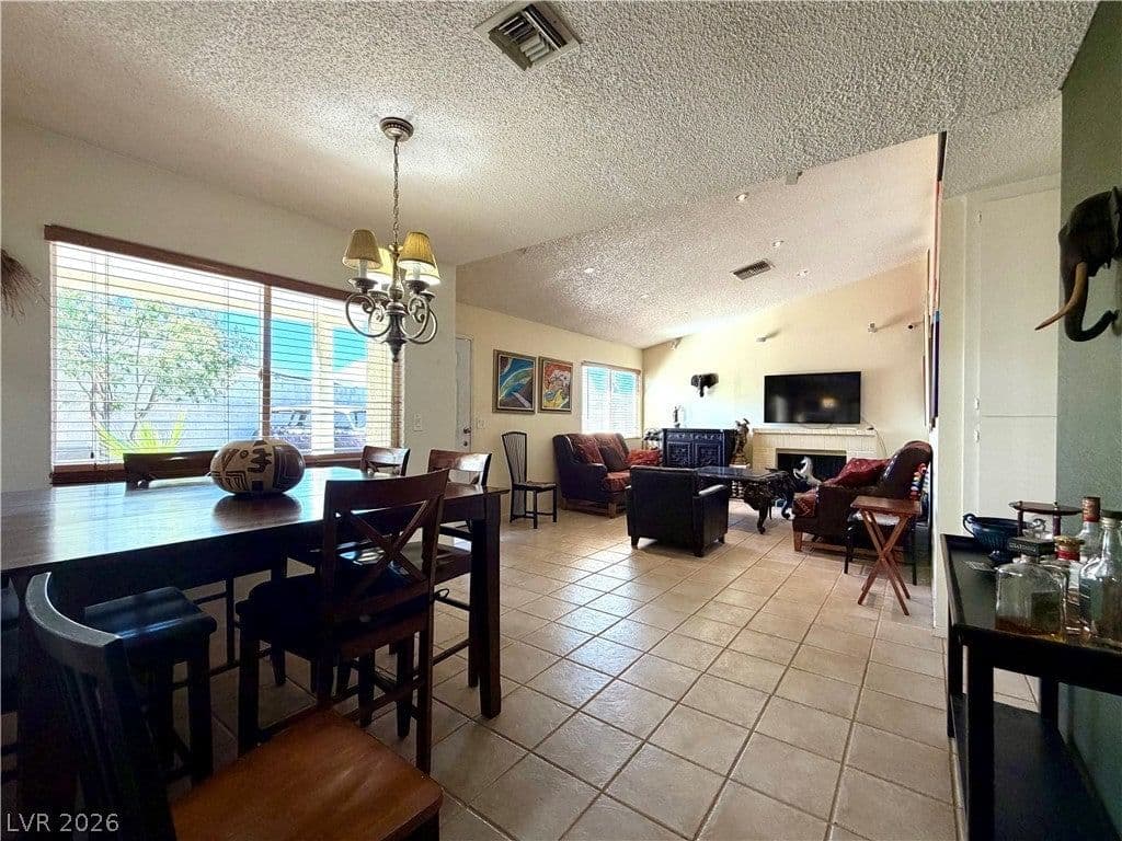 6752 Arroyo Avenue photo 2