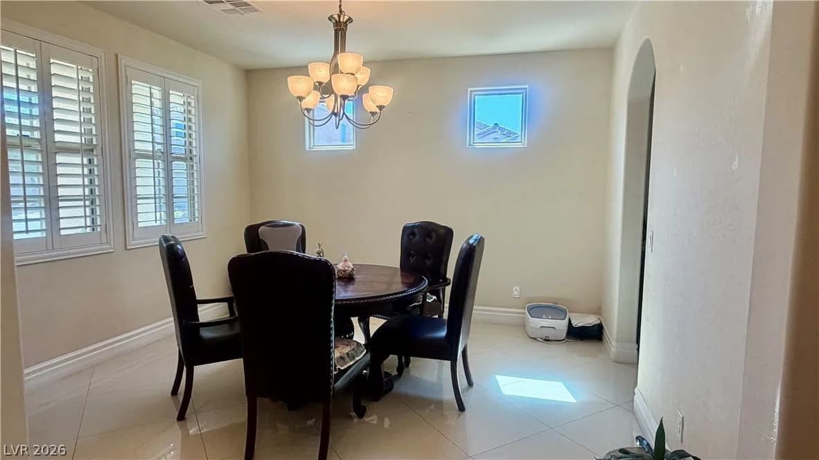 328 Cranstonhill Drive photo 4