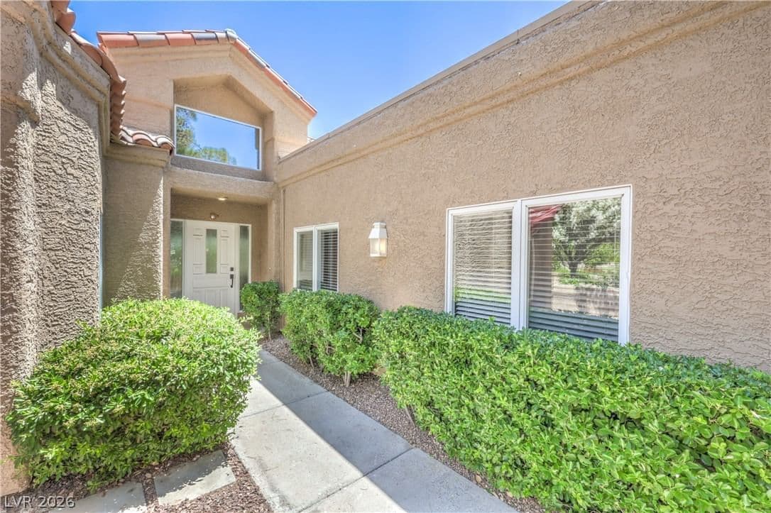 8211 Round Hills Circle photo 4