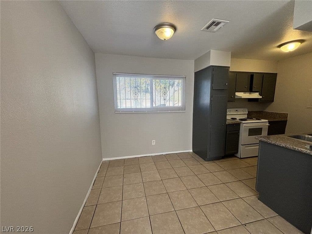 2504 Mesquite Avenue