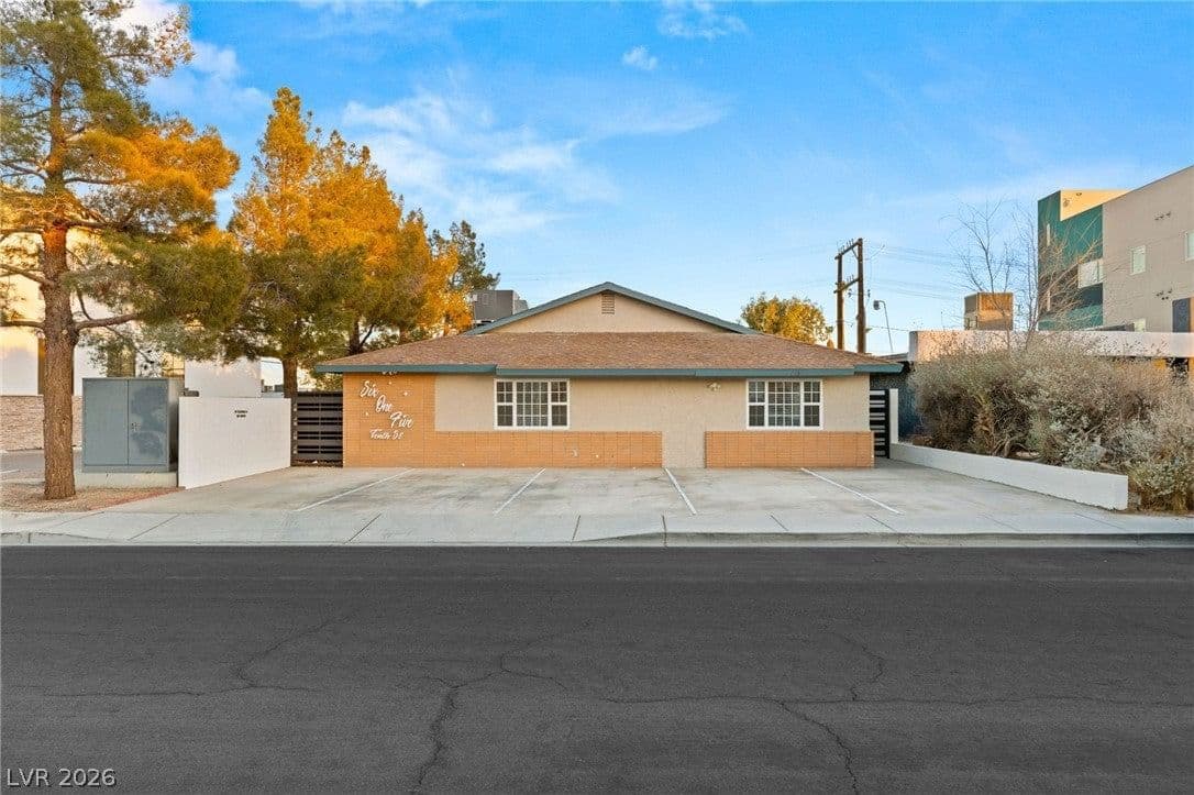 615 10th Street photo 4