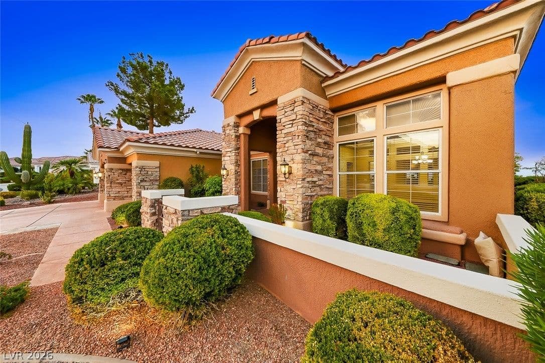3032 Crib Point Drive photo 3