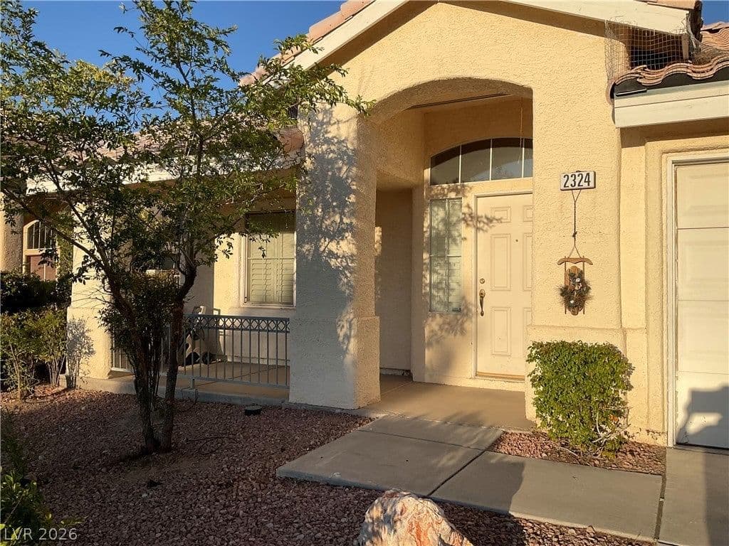 2324 Heather Valley Drive photo 4