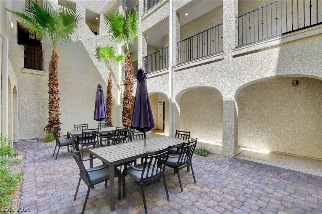 2555 Hampton Road photo 5