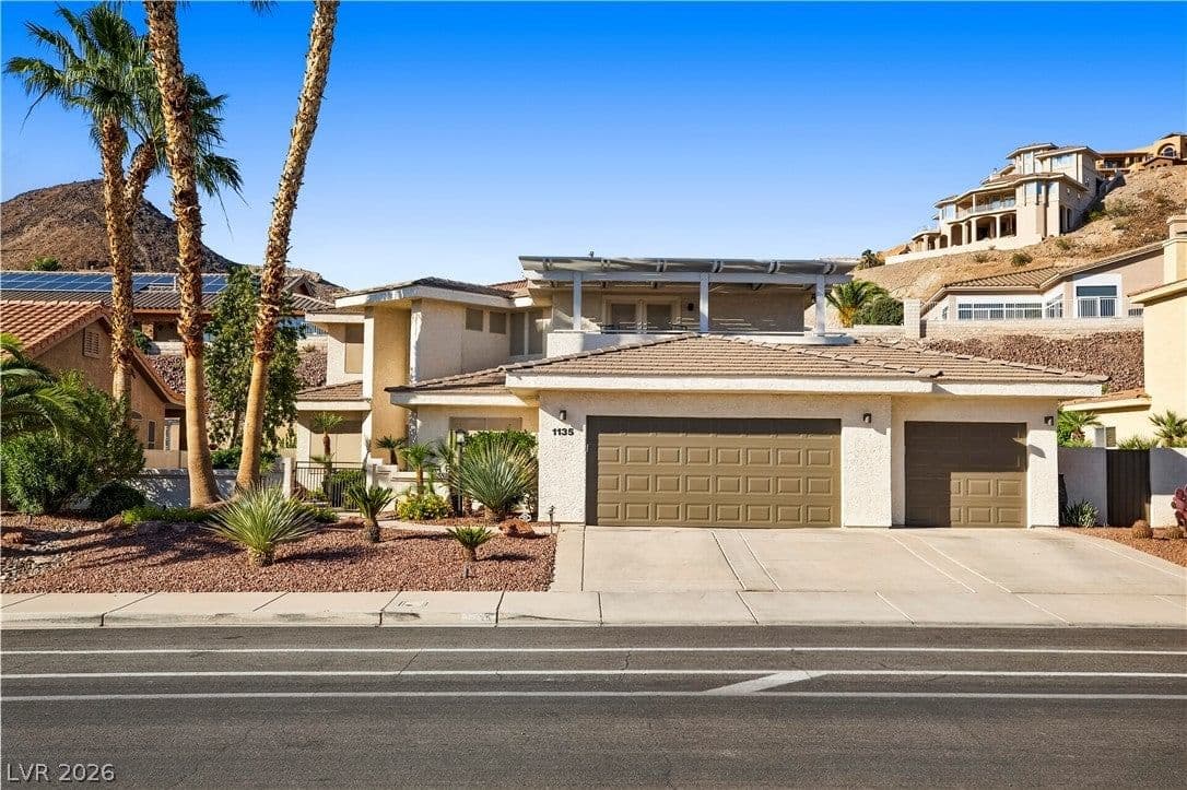 1135 Calico Ridge Drive photo 2
