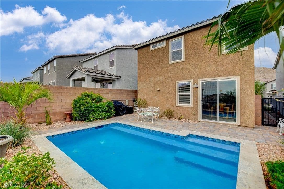 5402 Zacatin Court photo 4