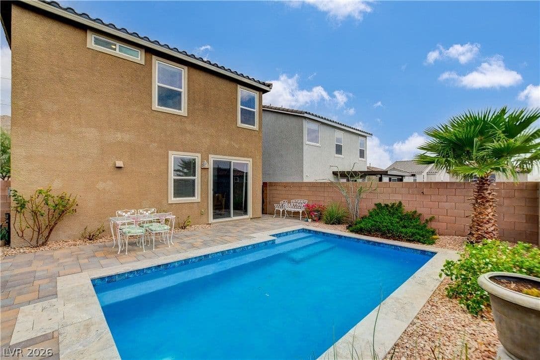5402 Zacatin Court photo 3