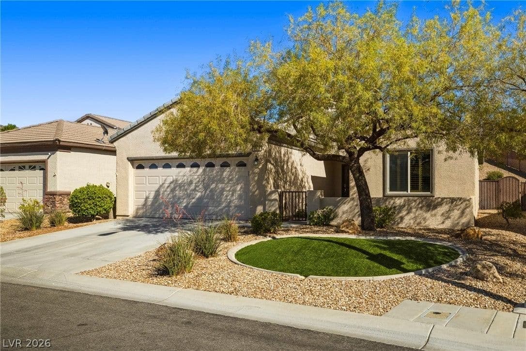 2635 Solera Moon Drive photo 2