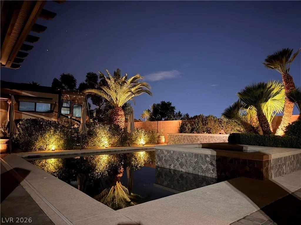 284 Ben Johnson Court photo 5