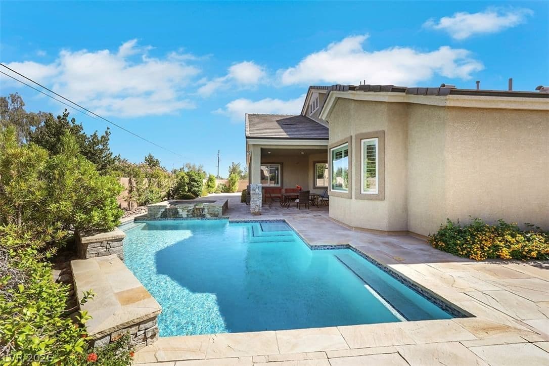 4310 Horizon Homes Street photo 2