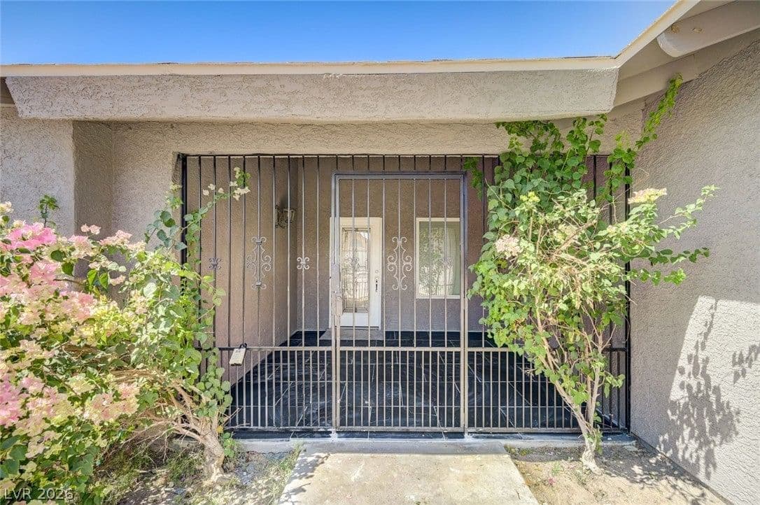 3768 Russell Road photo 5