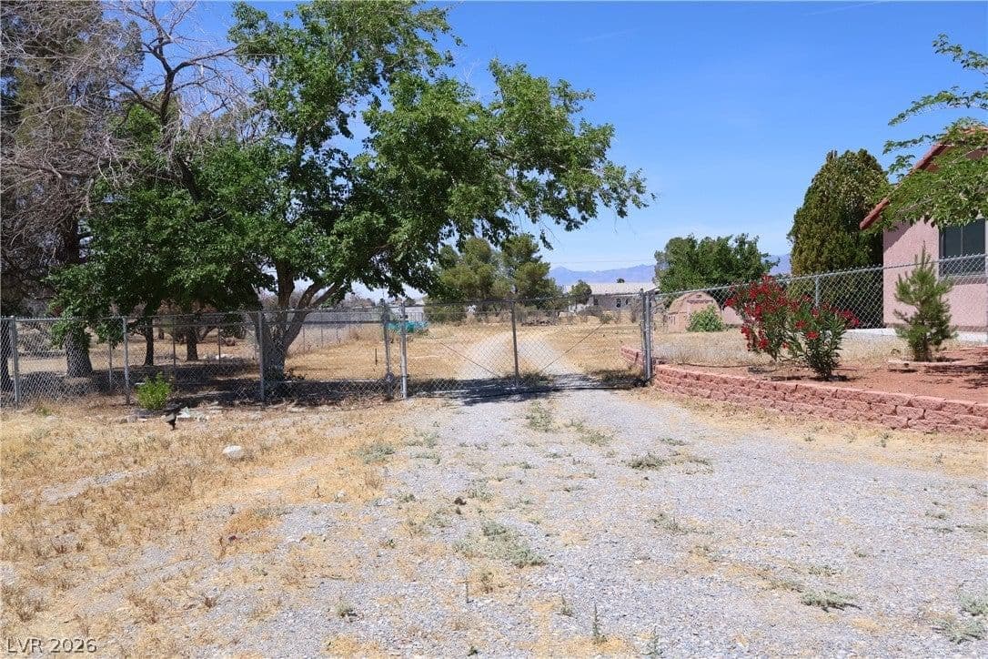 1220 Gamebird Road photo 3