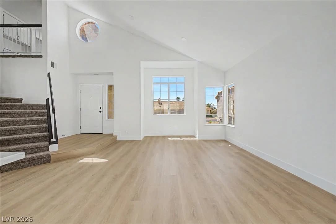9812 Eagle Rock Court photo 4