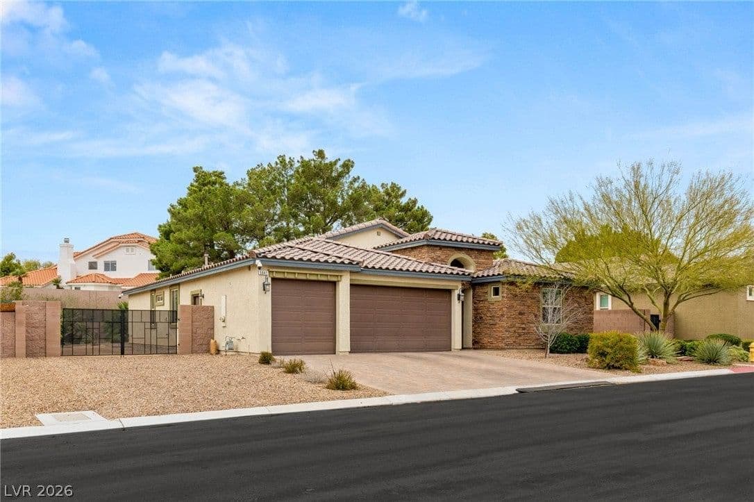 5641 Mystical Knight Court photo 2