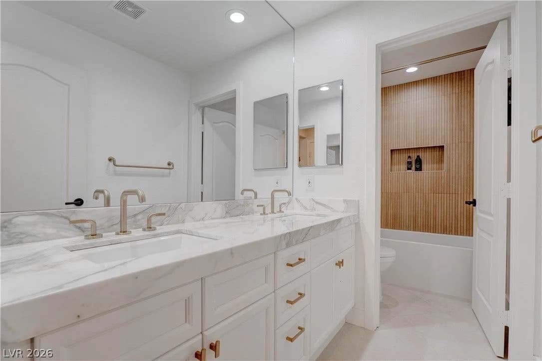 8584 Myrtle Flag Avenue photo 4