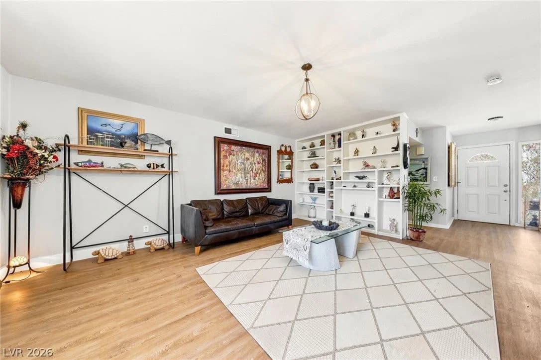 1631 Ottawa Drive photo 5