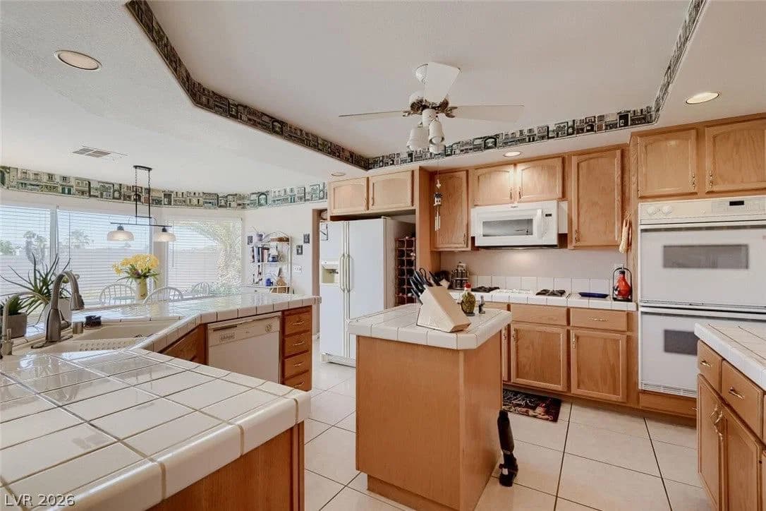 2721 Mallard Landing Avenue photo 4