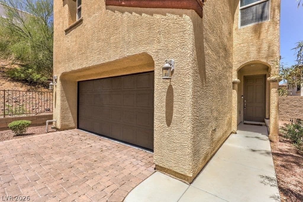 1556 Otero Valley Court photo 5