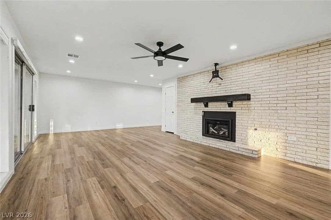 236 Country Club Drive photo 5
