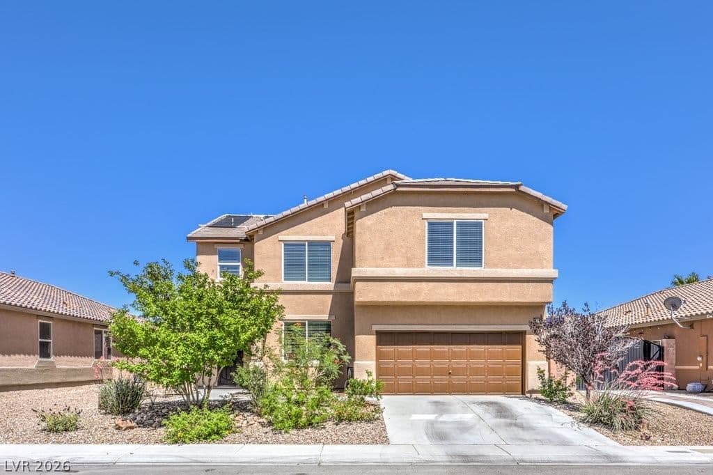 8132 Pink Desert Street photo 4