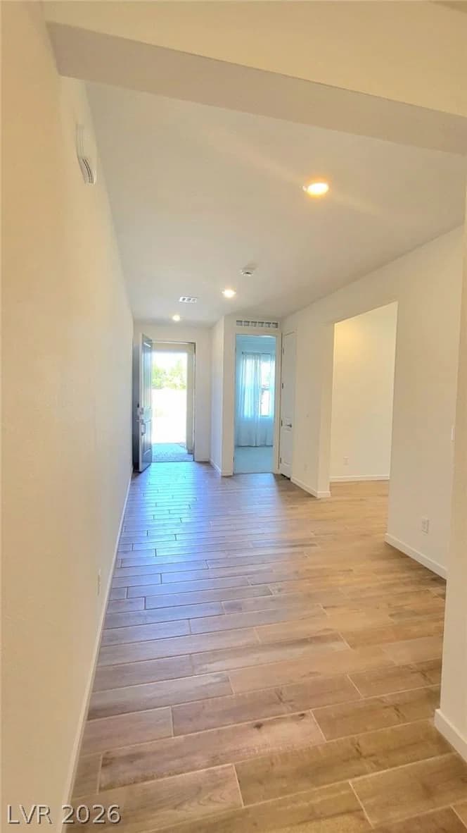 5447 Splendido Avenue photo 4