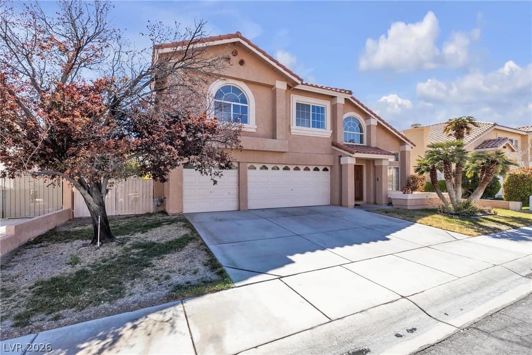 7425 Enchanted Hills Court photo 3