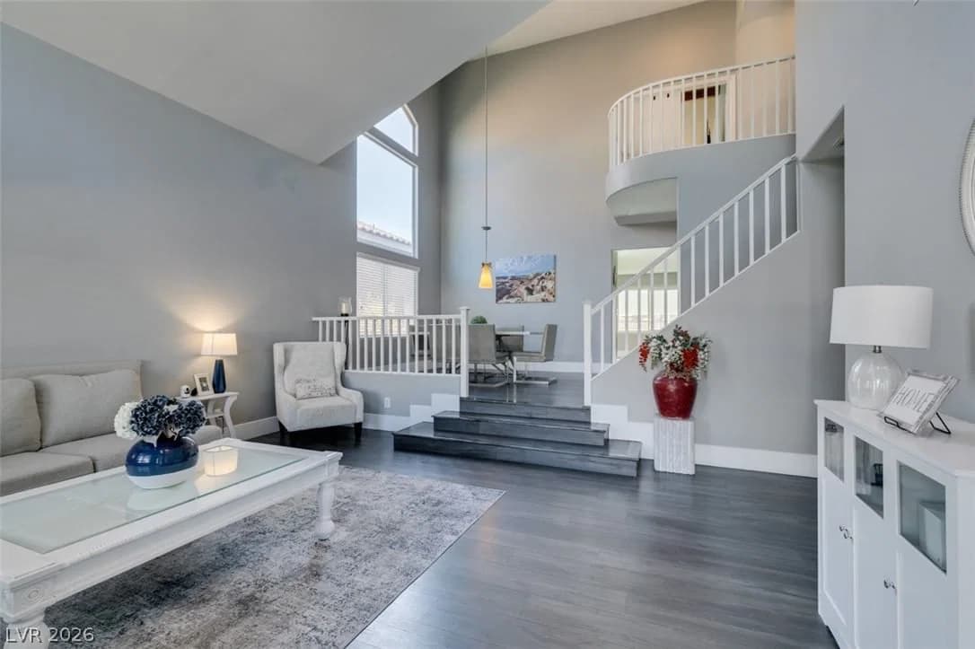 512 Beaconwood Street photo 4