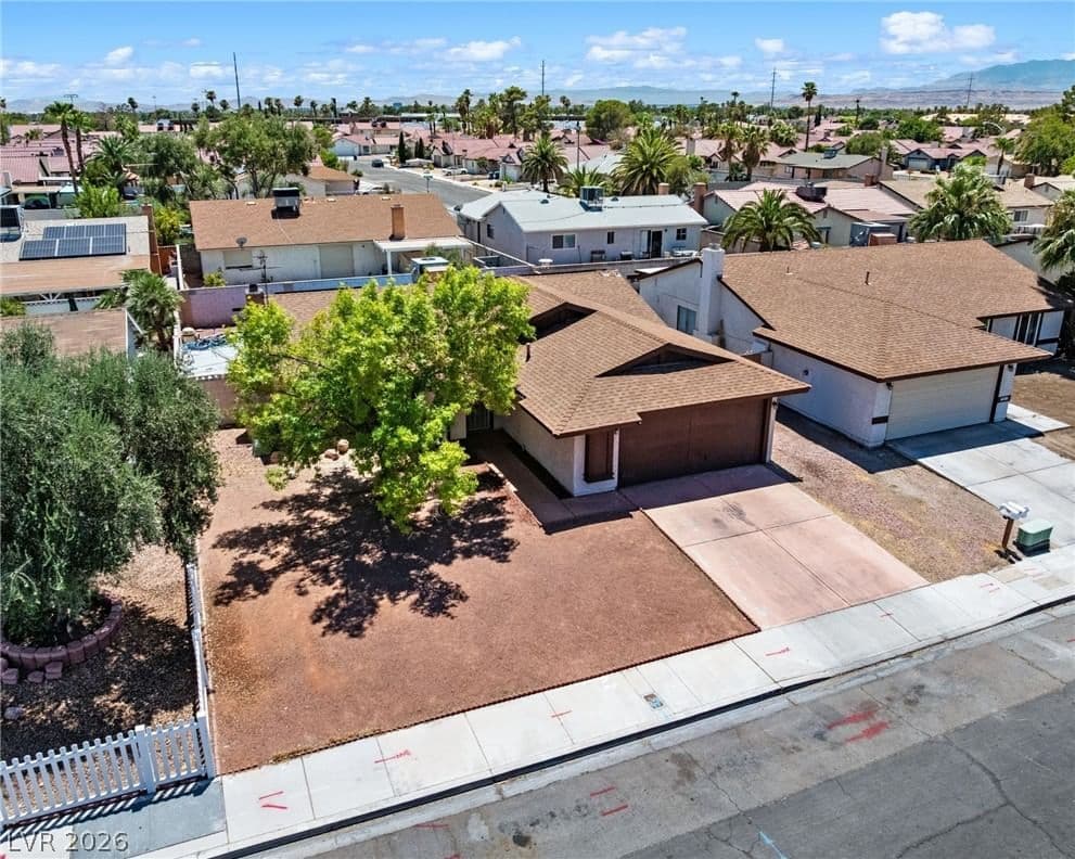 6371 Viking Road photo 3