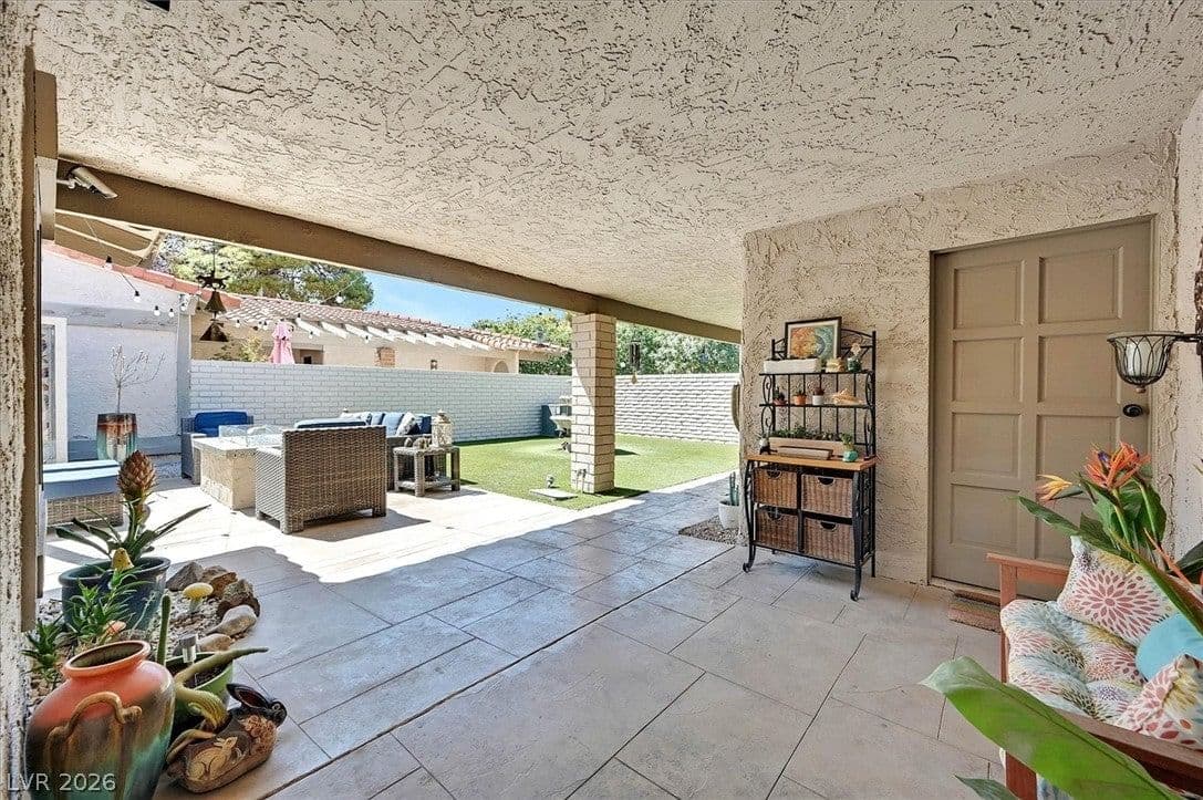 3305 Plaza Del Paz photo 2