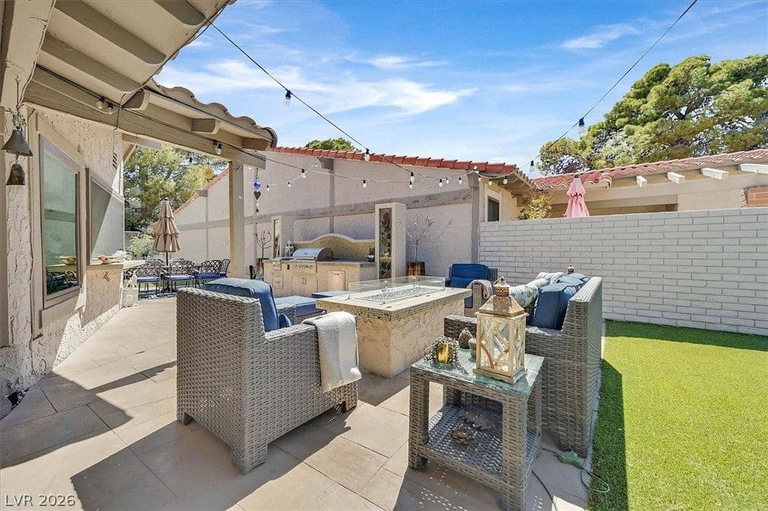 3305 Plaza Del Paz photo 4
