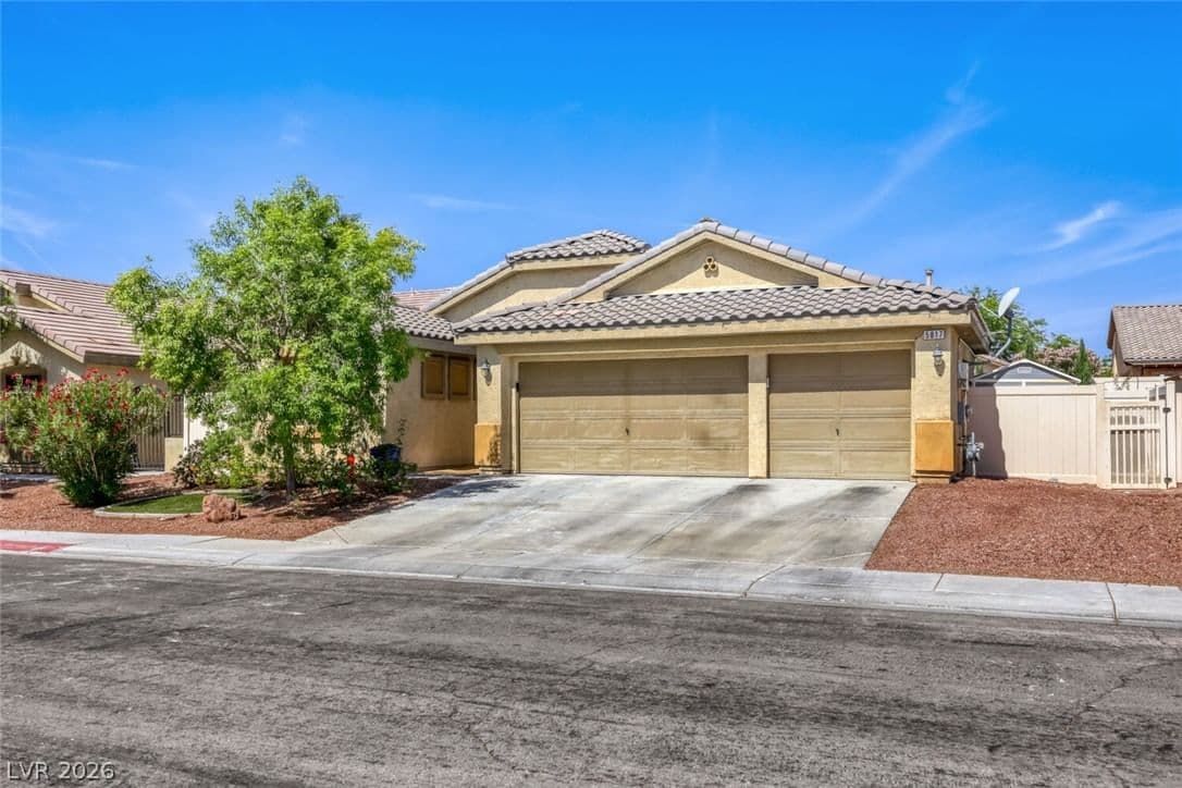 5817 Hawkeye Bell Street photo 2