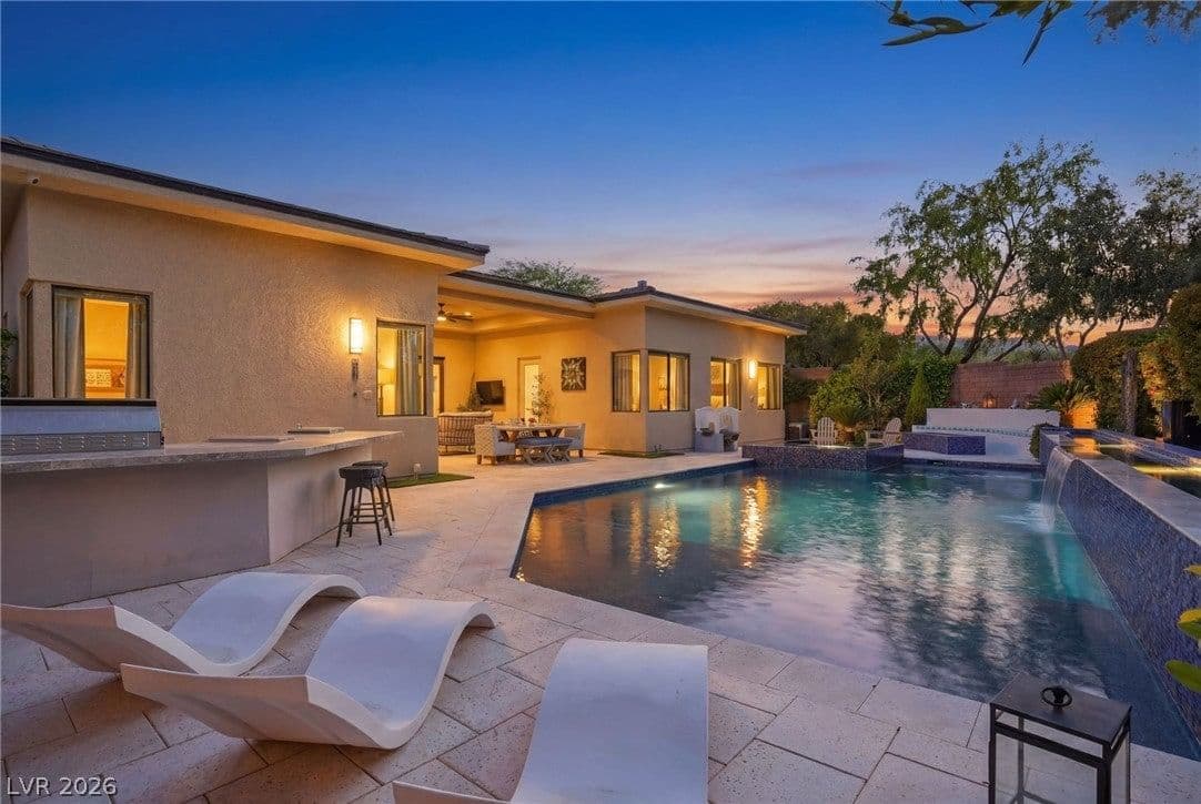 47 Moonfire Drive photo 2