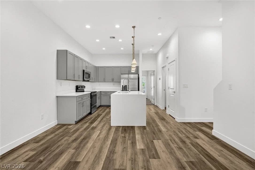 11469 Vibrant Heights Drive photo 5