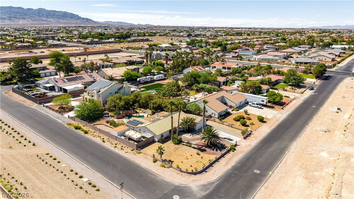 5525 Tee Pee Lane photo 4