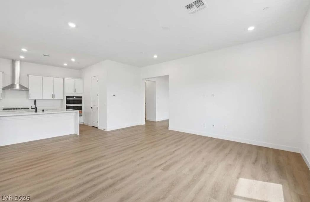 1193 Cloudbreak Cove Drive photo 4