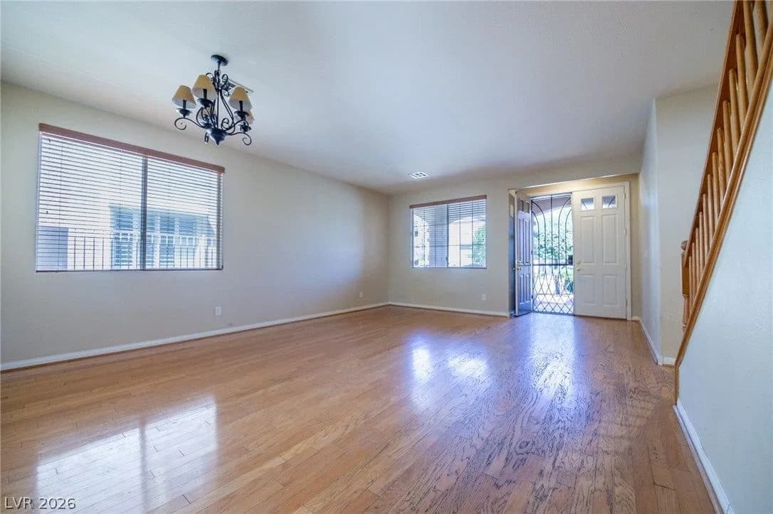 517 Bianca Bay Street photo 3