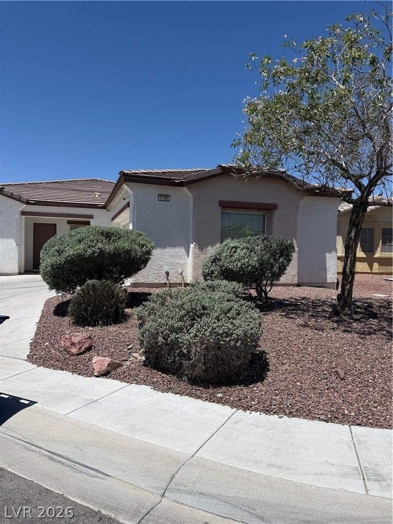 6009 Star Point Court photo 2