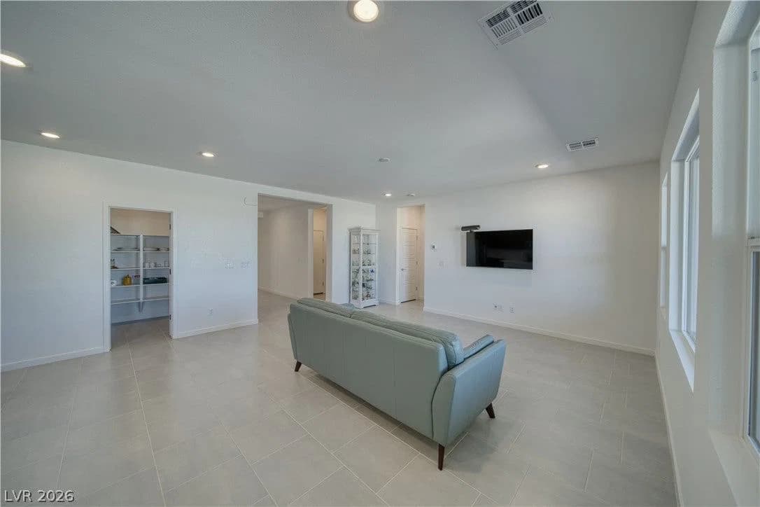 4164 Cactus Canyon Drive photo 5