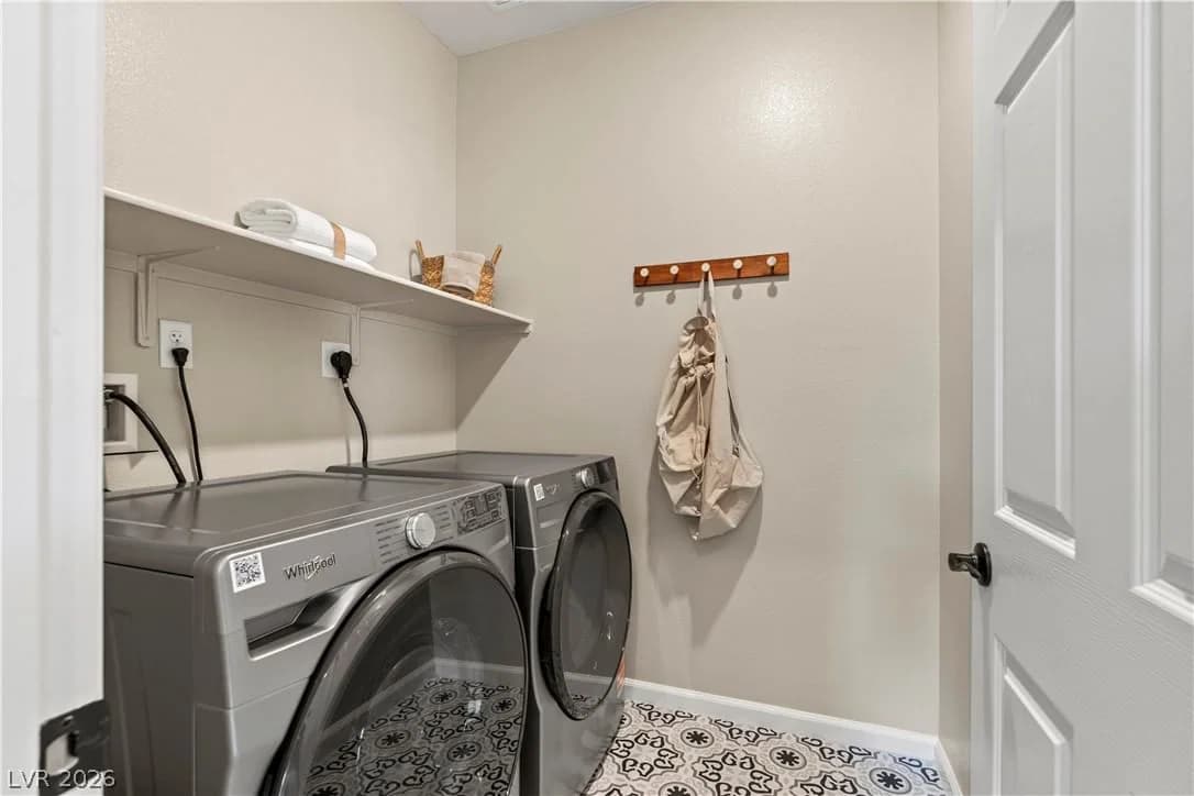 2587 Regency Cove Court photo 5