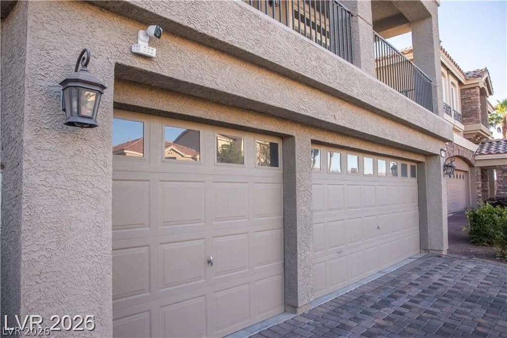 8525 Silver Coast Street photo 2