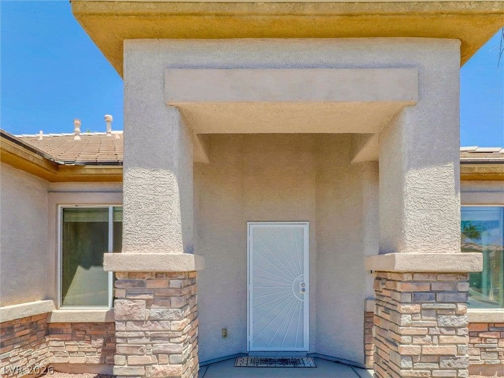 716 Fiesta Del Rey Avenue photo 4