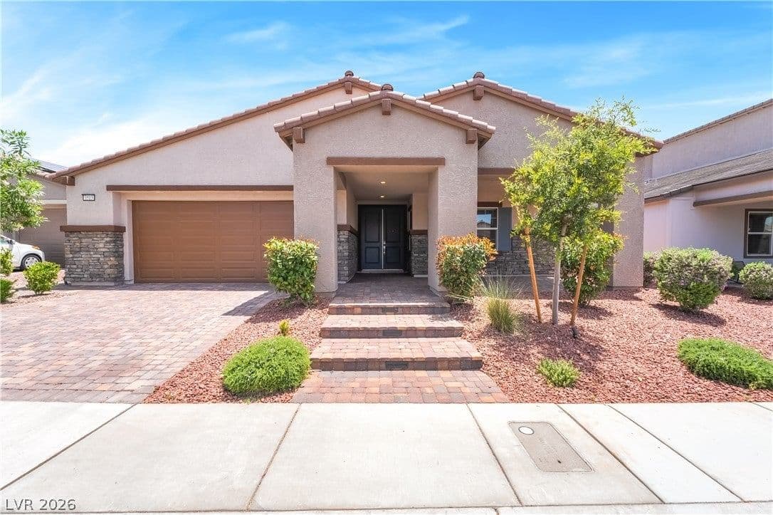 3513 Lamberto Cliff Way photo 2