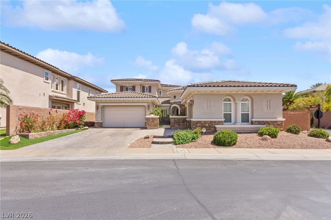 1389 ENCHANTED RIVER Drive photo 2