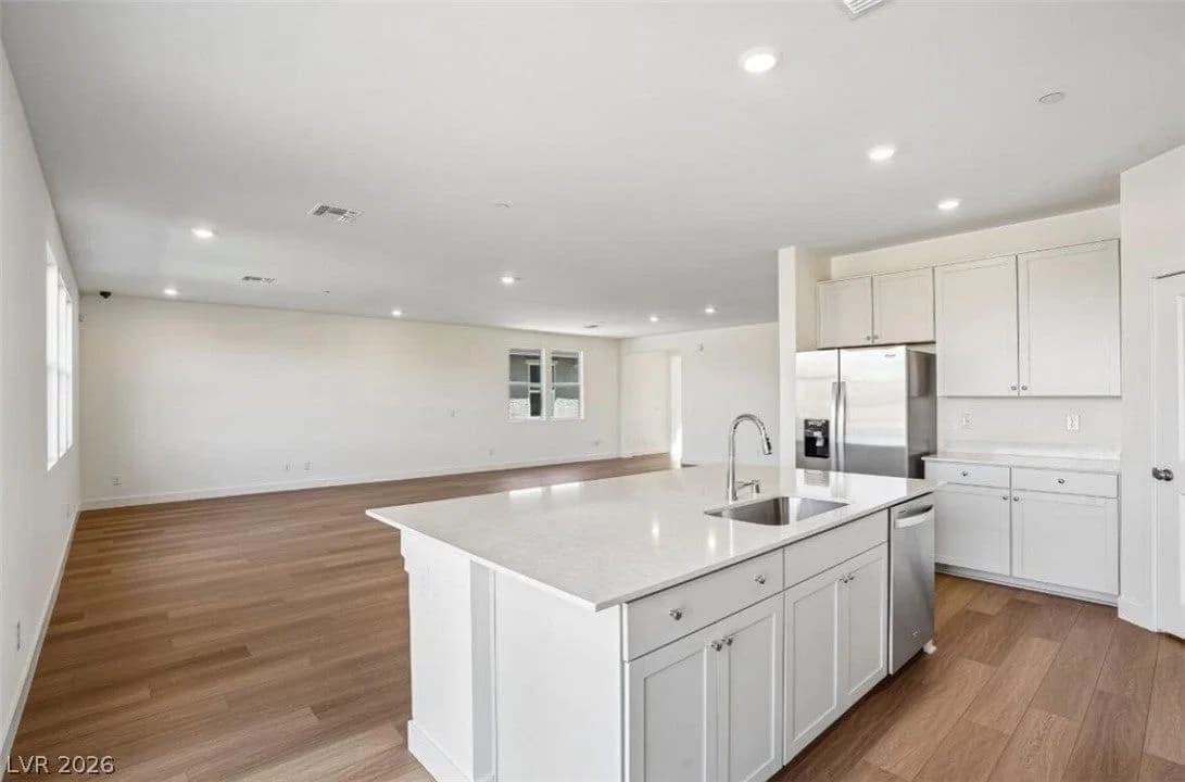9379 Paddle Plant Street photo 5