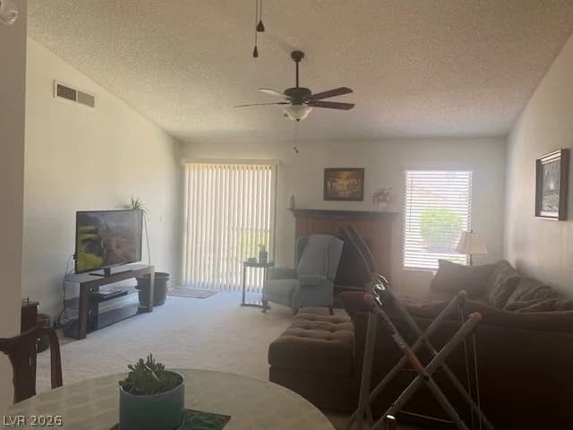 1834 Alicant Way photo 4