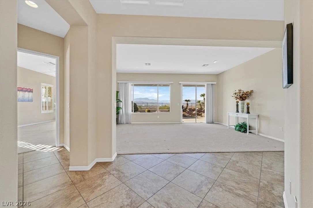 1677 Black Fox Canyon Road photo 3